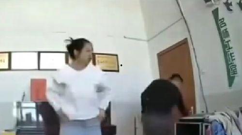 拍摄的男孩爆料老师视频,视频引发社会关注 第2张 拍摄的男孩爆料老师视频,视频引发社会关注 第2张